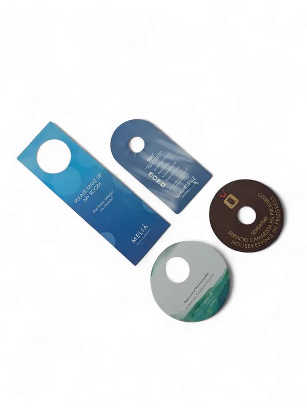 Door hangers plasticos